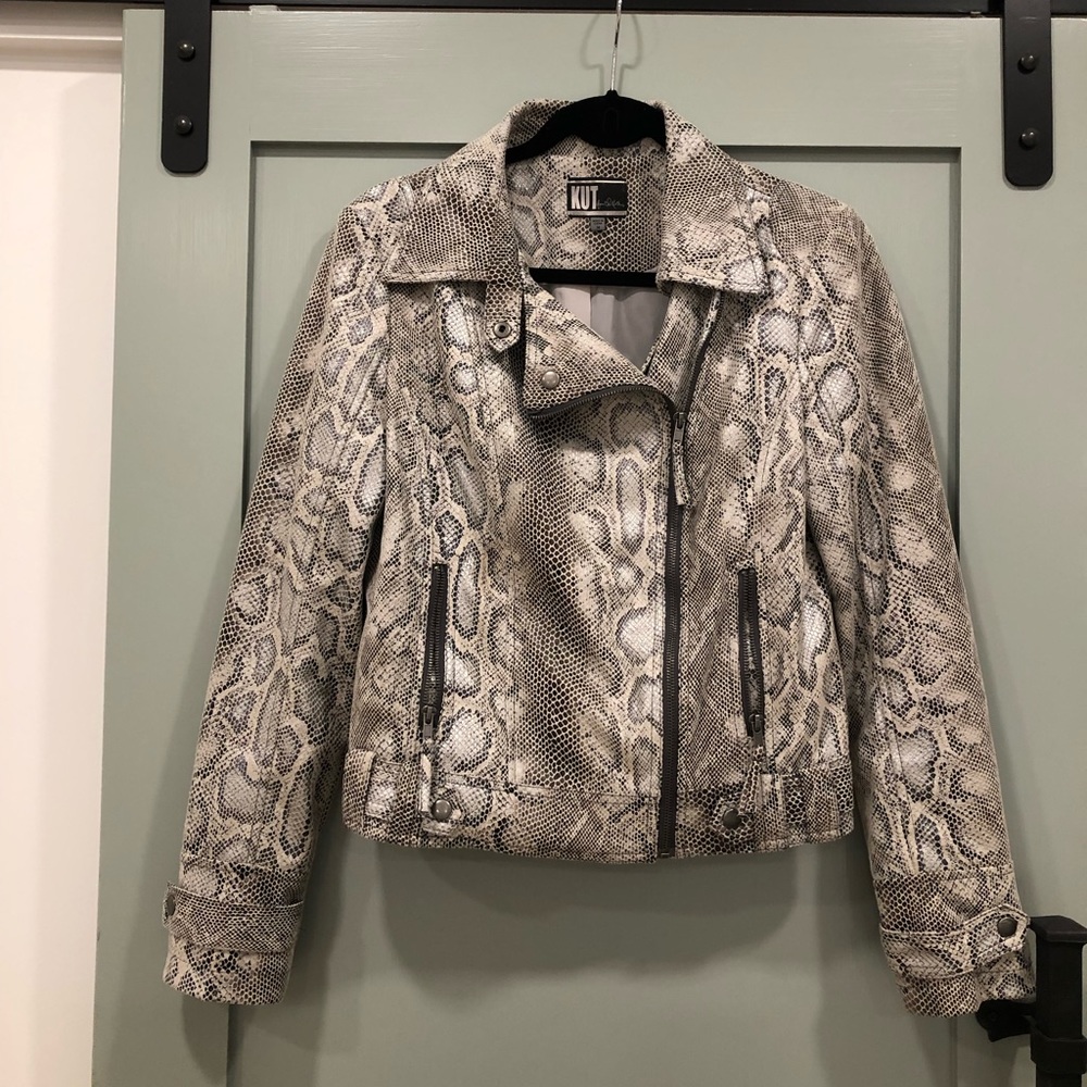 Kut from the Kloth Moto Snake metallic jacket.